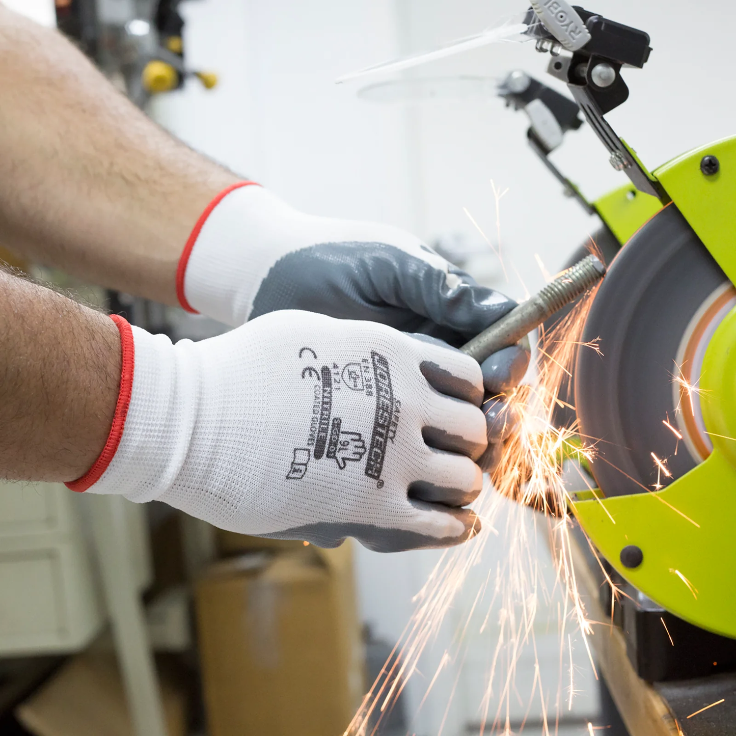 Nitrile-Dipped Safety Work Gloves – Ultra-Thin, Ergonomic & Versatile